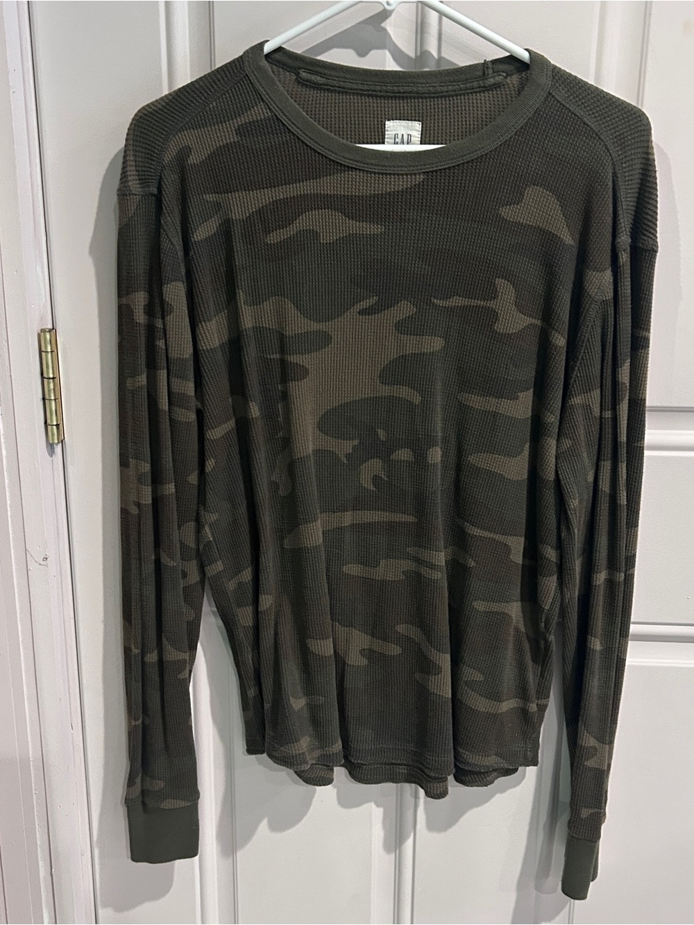 GAP Olive Green Camo Long-Sleeve Waffle Knit Tee